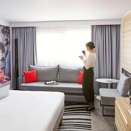 Novotel Birmingham Airport Terminal Building - Nec Отель Бикенхил