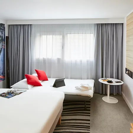 Novotel Birmingham Airport Terminal Building - Nec Отель Бикенхил